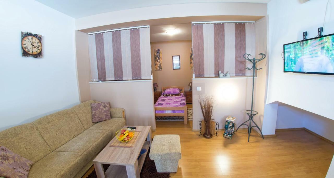 מוסטר Apartment Elegant מראה חיצוני תמונה