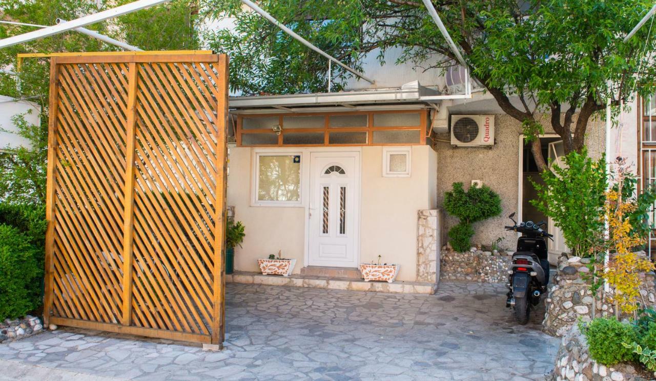 מוסטר Apartment Elegant מראה חיצוני תמונה