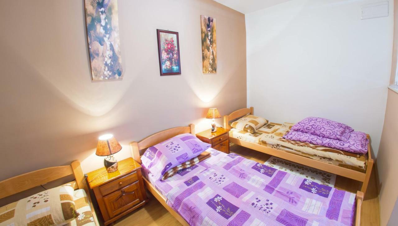 מוסטר Apartment Elegant מראה חיצוני תמונה